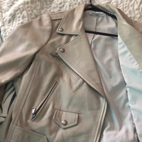 100% Lamb skin leather gorgeous sleek jacket - Picture 4 of 4